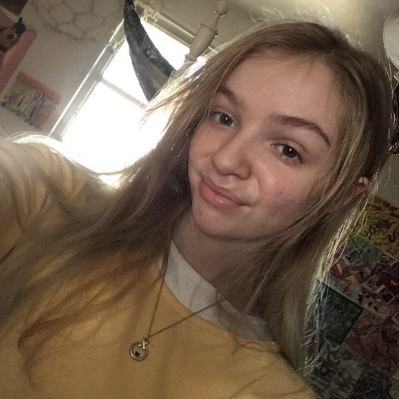 Meet your Posher, Chloe - Picture 1 of 1